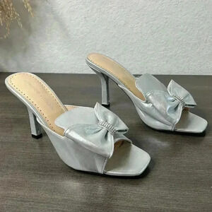 Adrienne Vittadini Gladys Bow Mule Size 9M